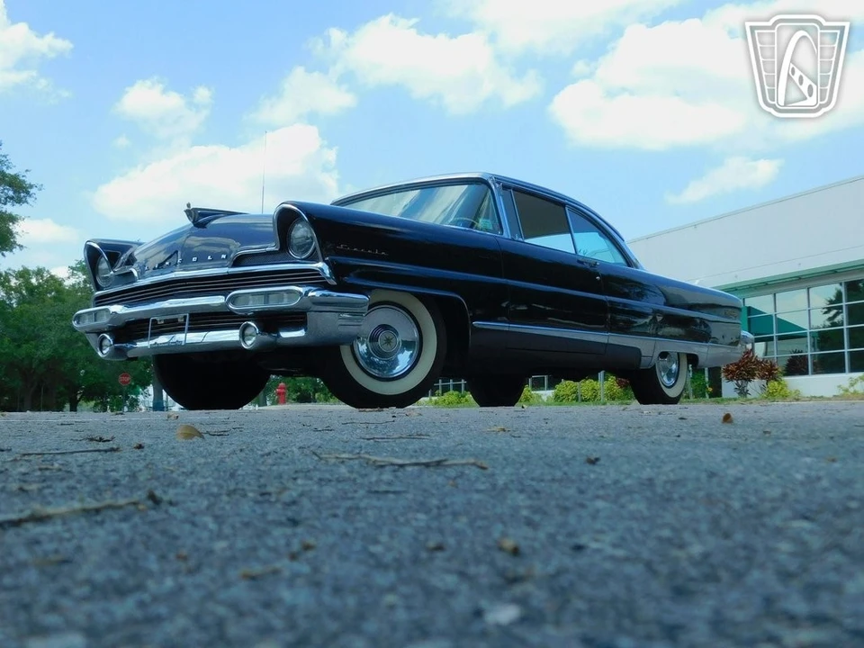 1956 Lincoln Premiere - Image 8 of 12