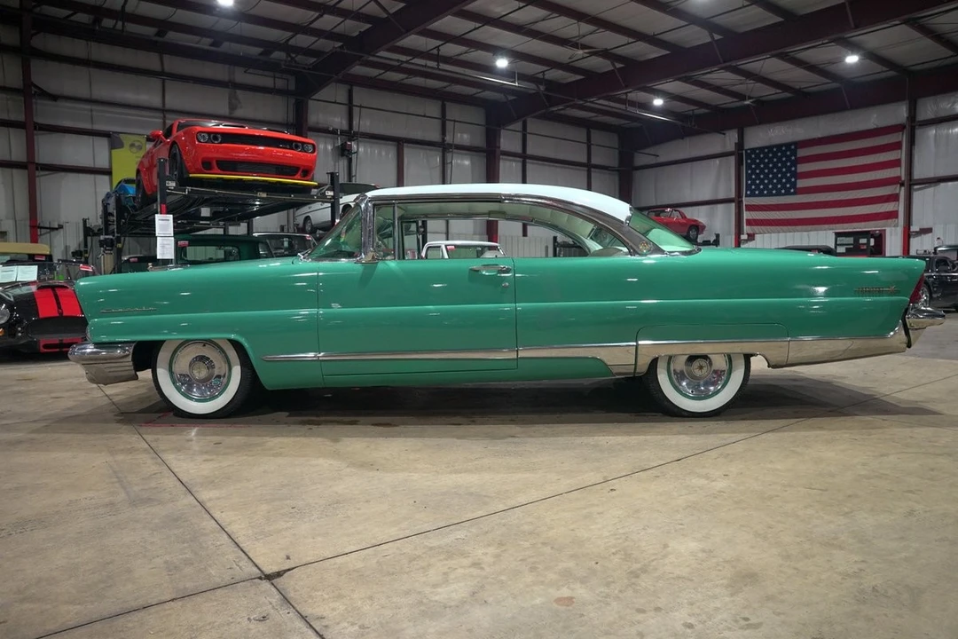 1956 Lincoln Premiere - Image 4 of 21