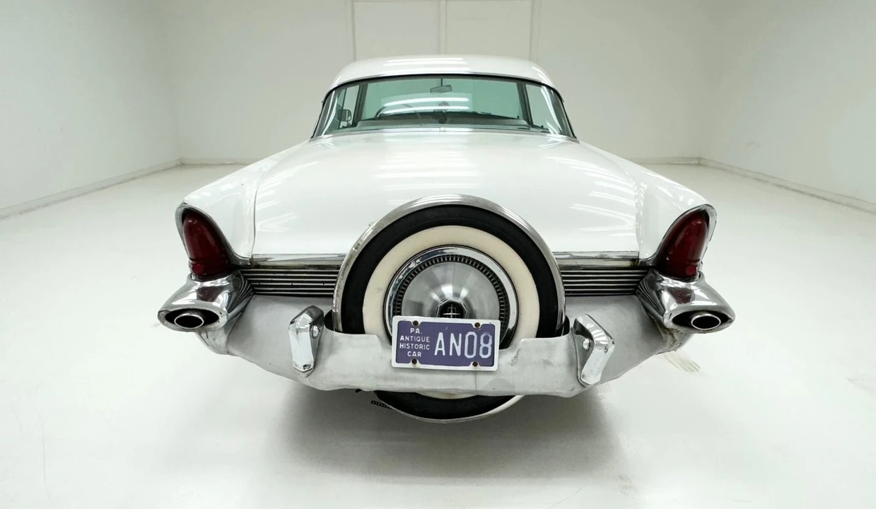 1956 Lincoln Premiere - Image 4 of 31