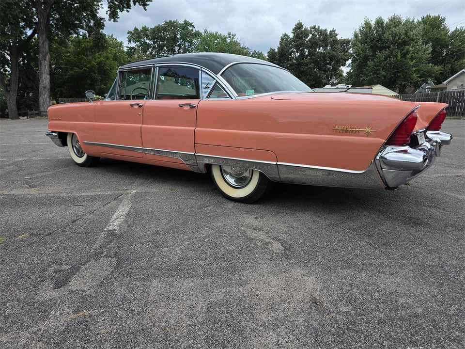 1956 Lincoln Premiere - Image 3 of 31