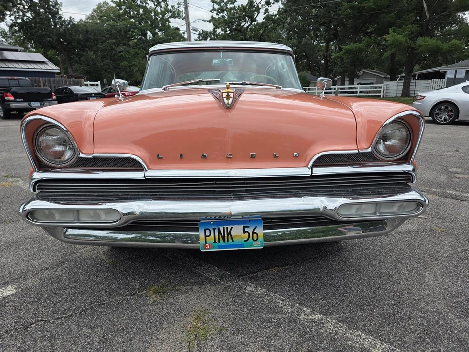 1956 Lincoln Premiere - Image 8 of 31