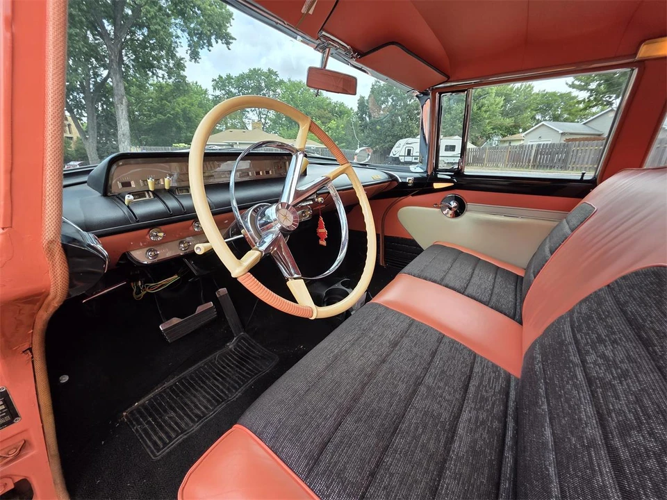1956 Lincoln Premiere - Image 26 of 31
