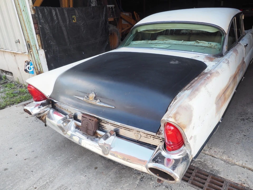 1956 Lincoln Premiere - Image 6 of 20
