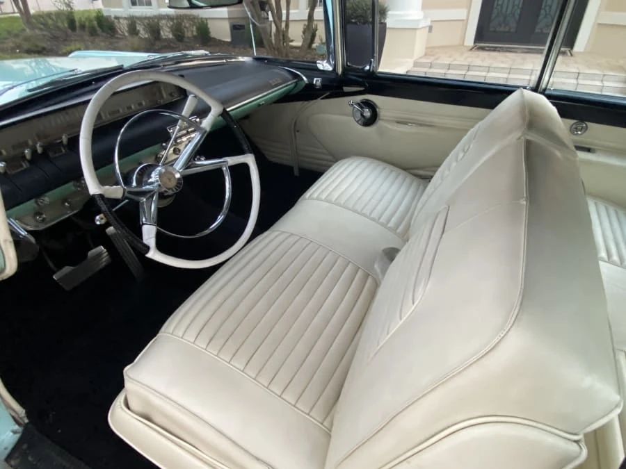1956 Lincoln Premiere - Image 4 of 10