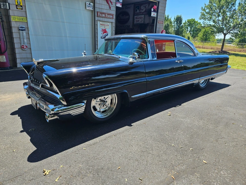 1956 Lincoln Premiere - Image 6 of 31