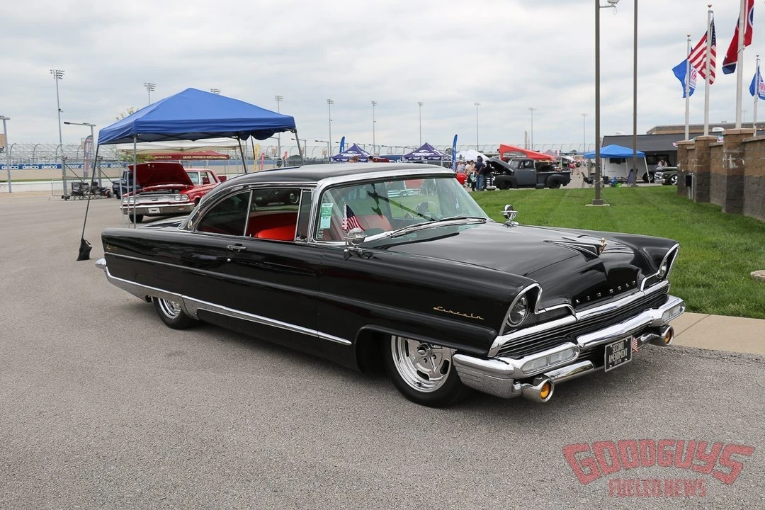 1956 Lincoln Premiere - Image 4 of 31