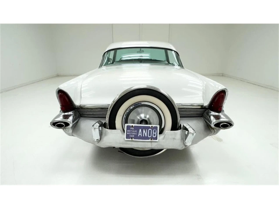 1956 Lincoln Premiere - Image 4 of 31