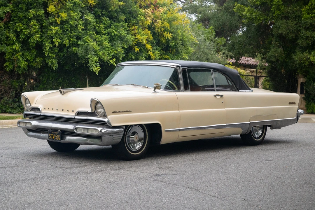 1956 Lincoln Premiere - Image 2 of 31