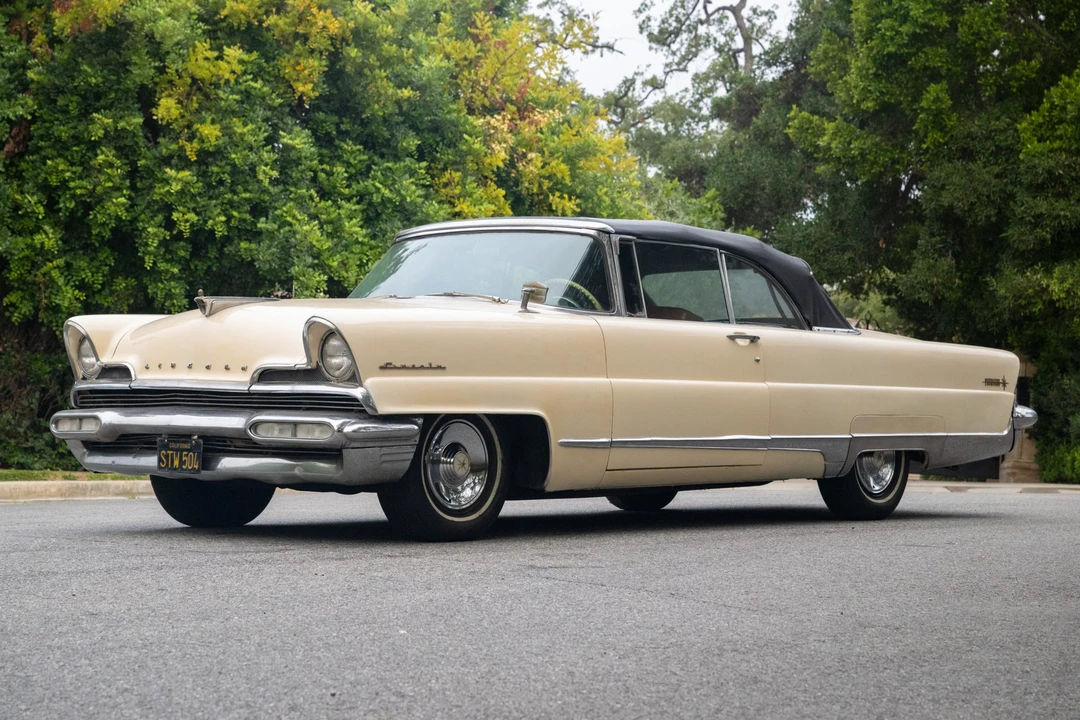 1956 Lincoln Premiere - Image 3 of 31
