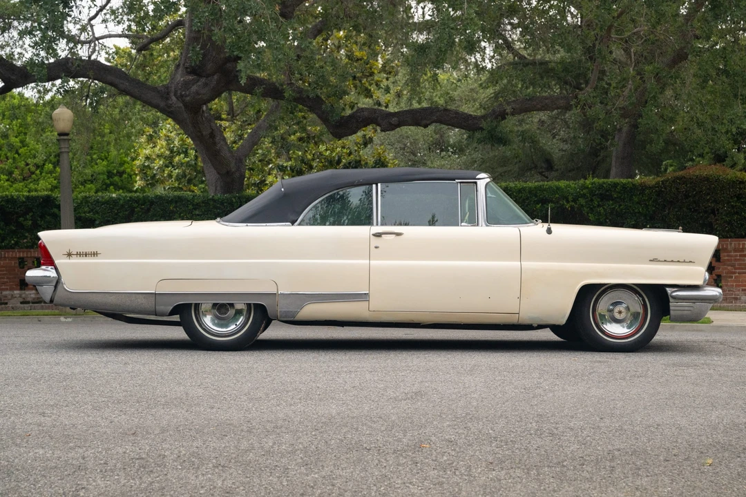 1956 Lincoln Premiere - Image 8 of 31