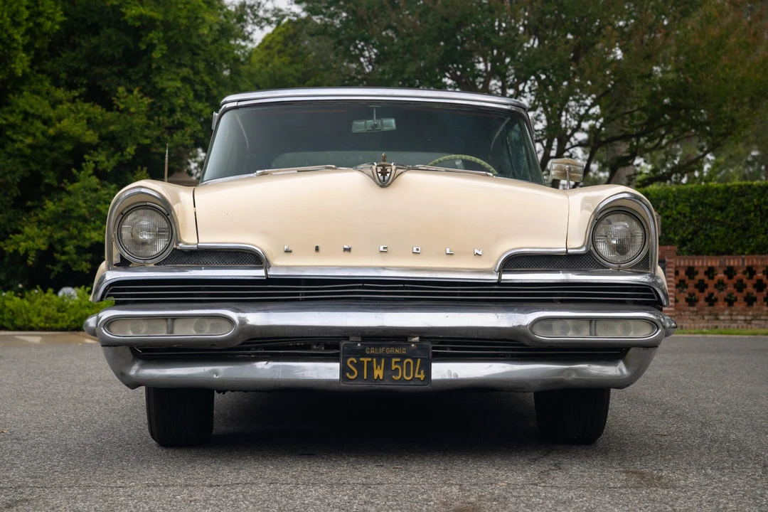 1956 Lincoln Premiere - Image 5 of 31