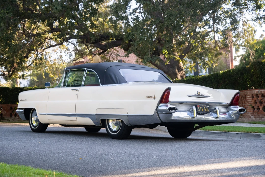 1956 Lincoln Premiere - Image 3 of 31