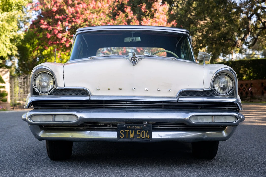 1956 Lincoln Premiere - Image 9 of 31