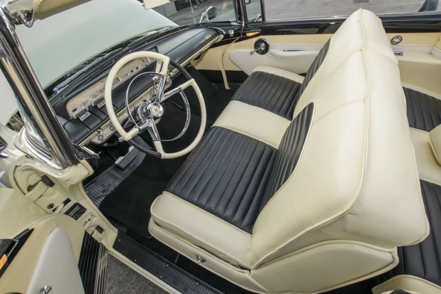 1956 Lincoln Premiere - Image 4 of 9