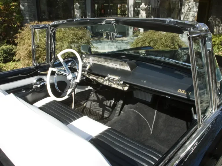 1956 Lincoln Premiere - Image 5 of 10
