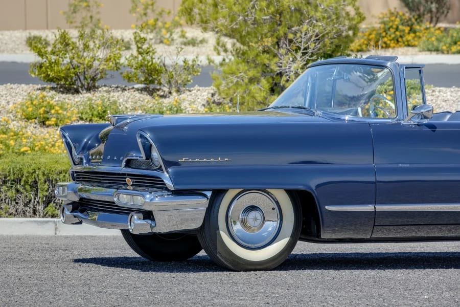 1956 Lincoln Premiere - Image 17 of 20