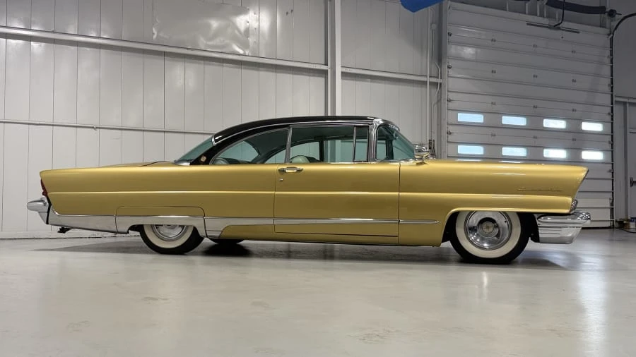 1956 Lincoln Premiere - Image 2 of 16