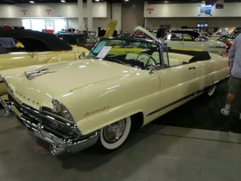 1956 Lincoln Premiere - Image 2 of 2