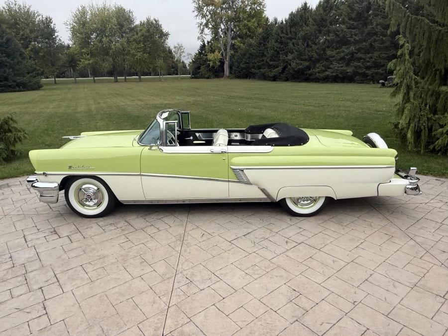 1956 Mercury Montclair - Image 2 of 31