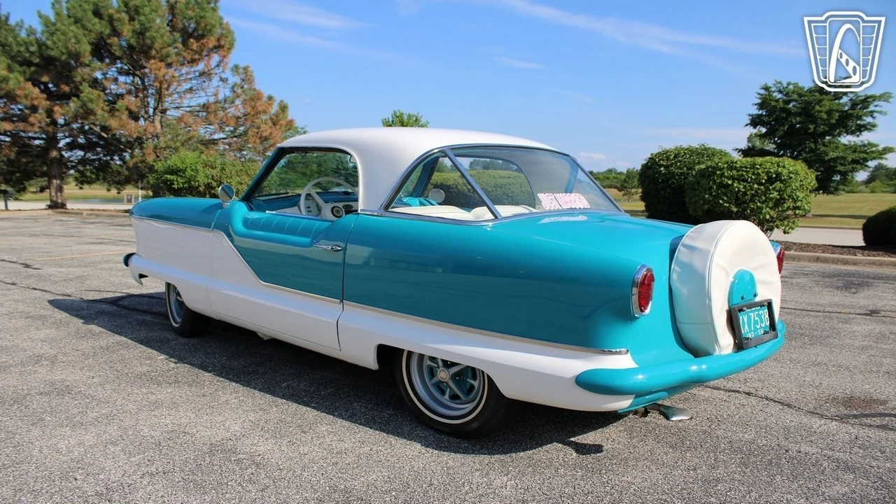 1956 Nash Metropolitan - Image 17 of 21