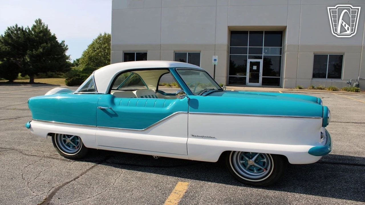 1956 Nash Metropolitan - Image 11 of 21