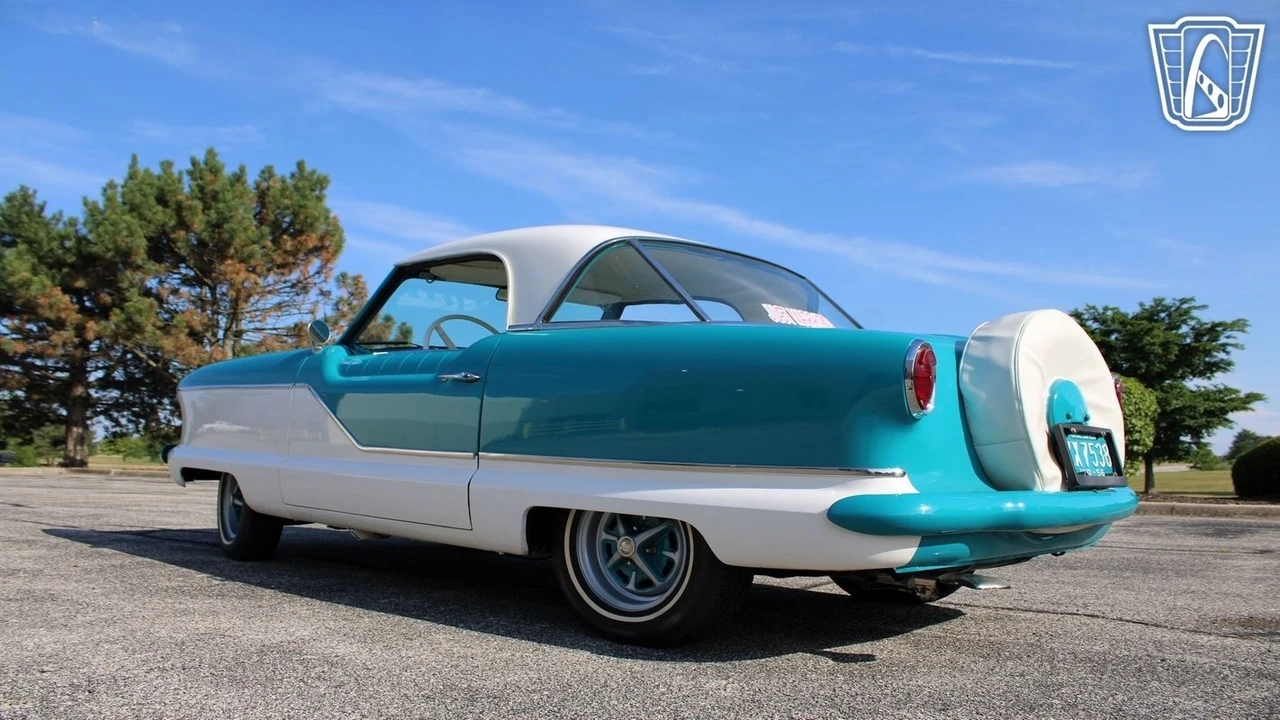 1956 Nash Metropolitan - Image 16 of 21