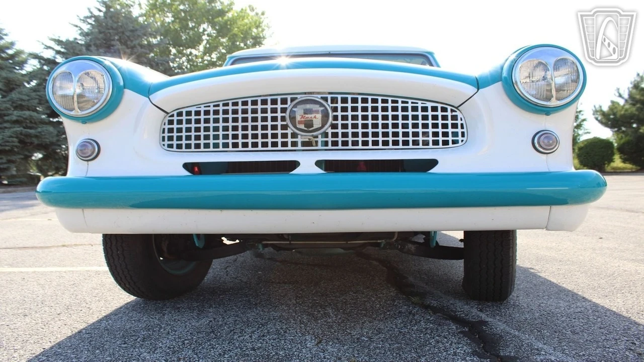 1956 Nash Metropolitan - Image 19 of 21