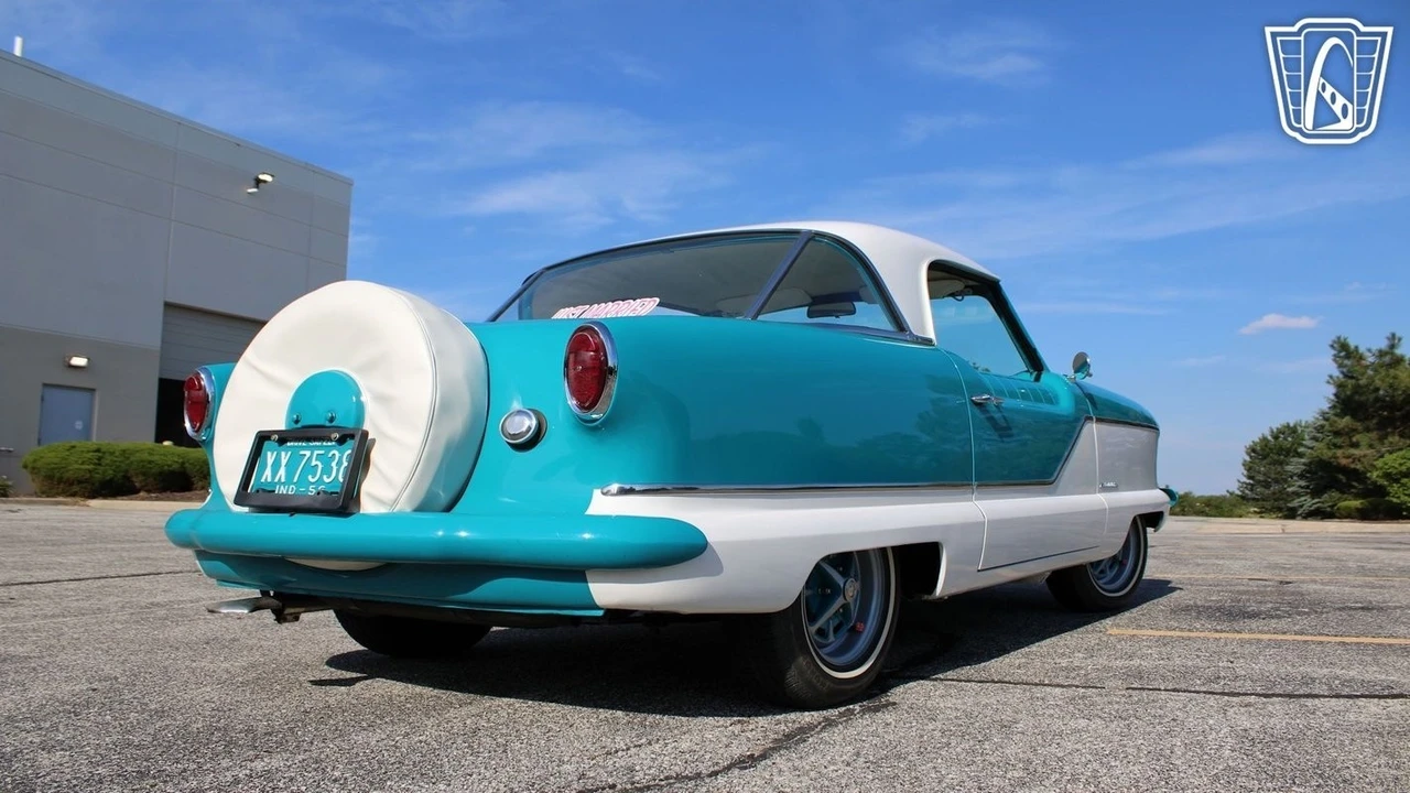 1956 Nash Metropolitan - Image 12 of 21