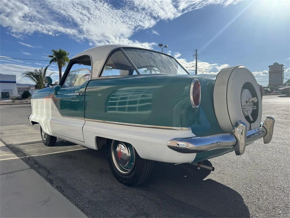 1956 Nash Metropolitan - Image 5 of 17