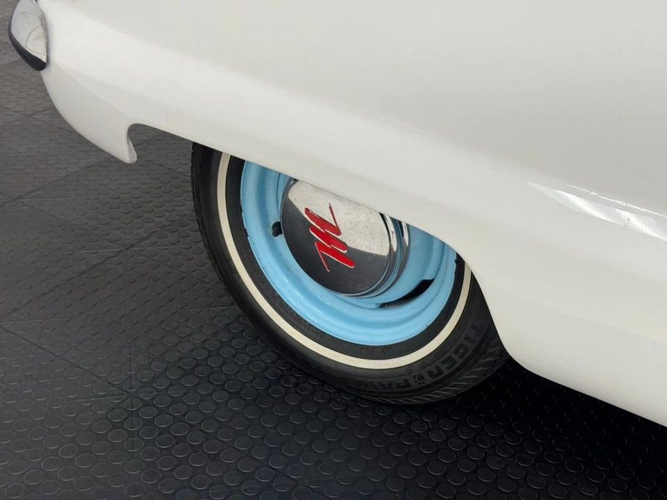 1956 Nash Metropolitan - Image 15 of 21