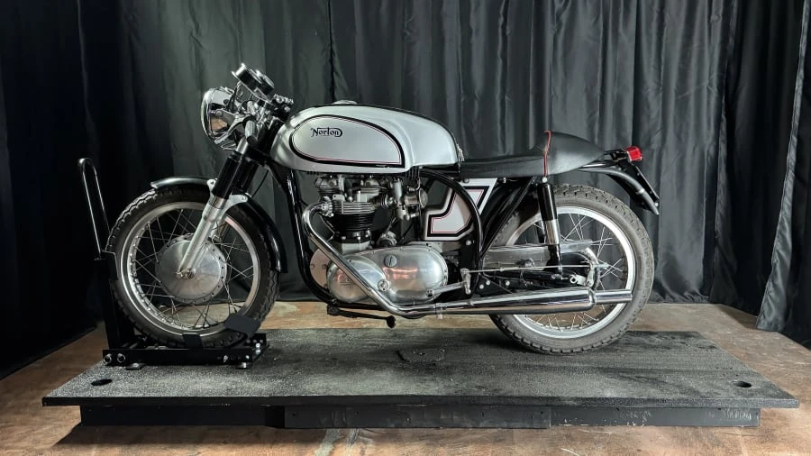 1956 Norton Dominator - Image 2 of 11