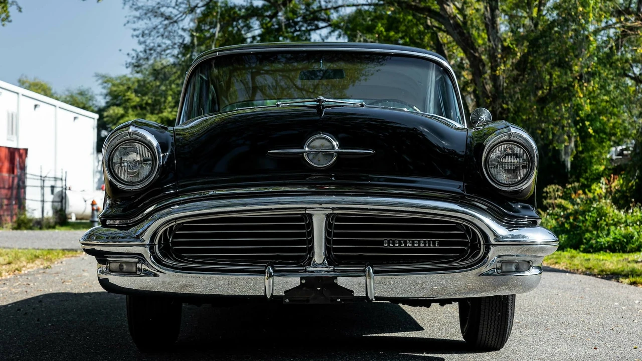 1956 Oldsmobile 88 - Image 12 of 31