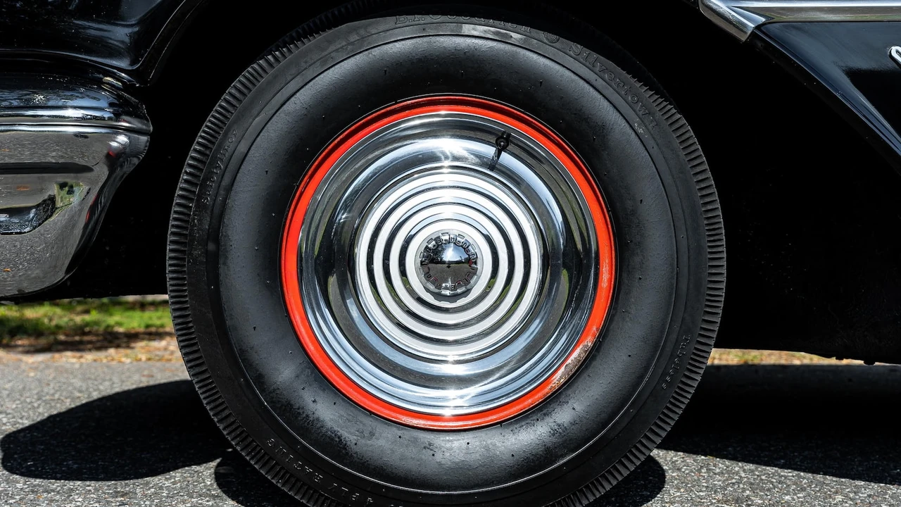 1956 Oldsmobile 88 - Image 26 of 31