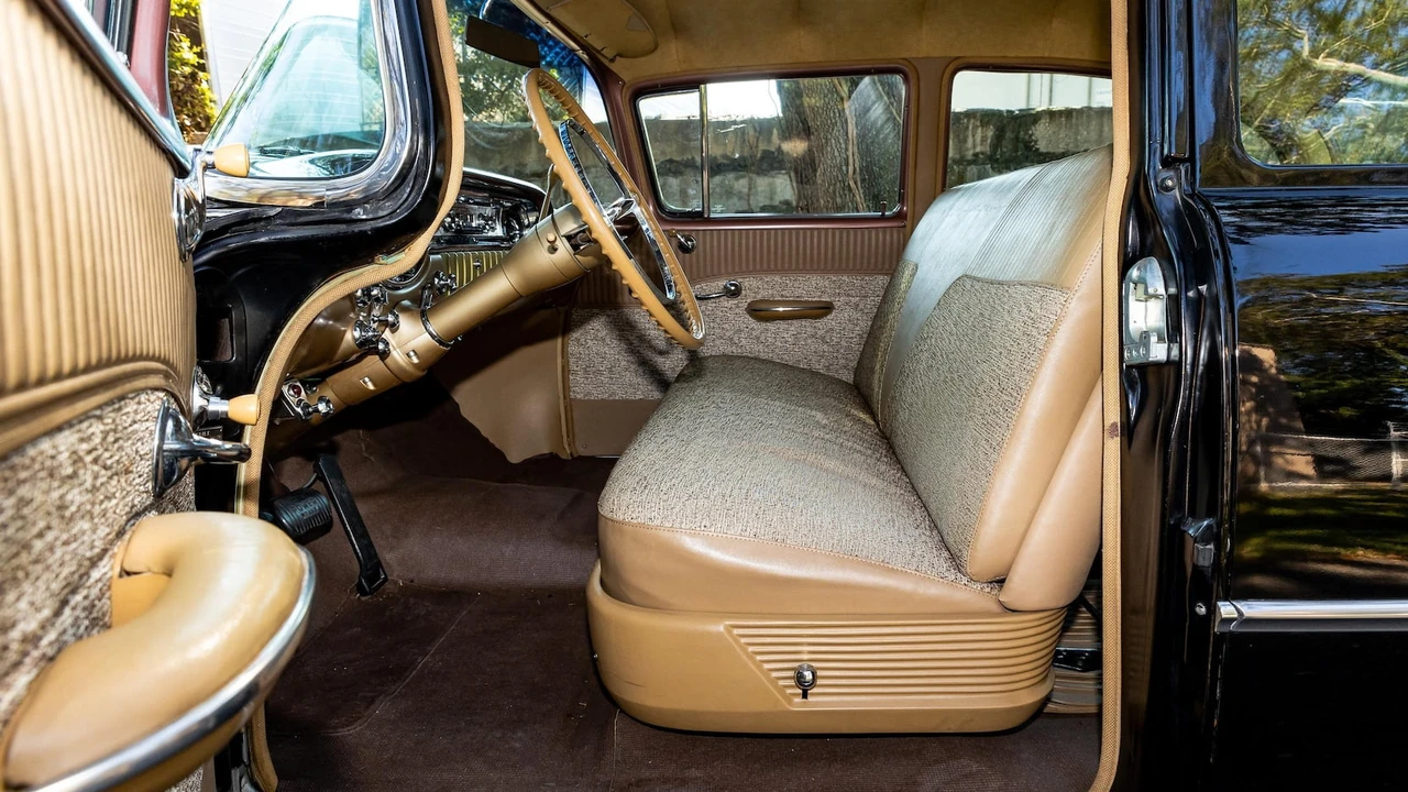 1956 Oldsmobile 88 - Image 29 of 31