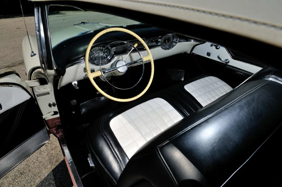 1956 Oldsmobile 98 - Image 4 of 12