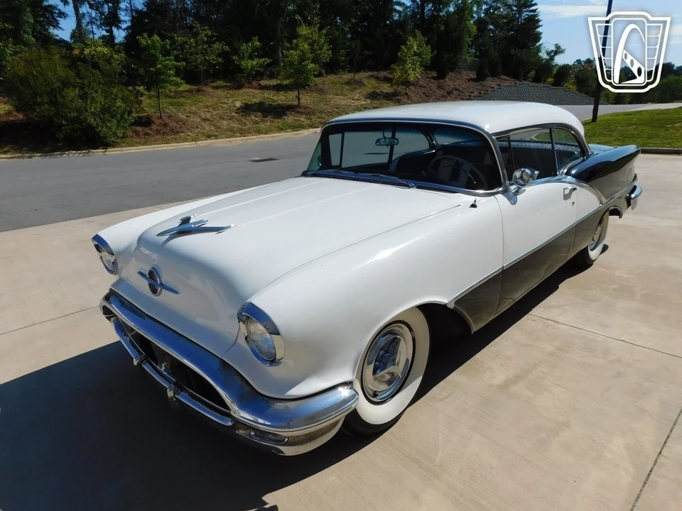 1956 Oldsmobile 88 - Image 10 of 12