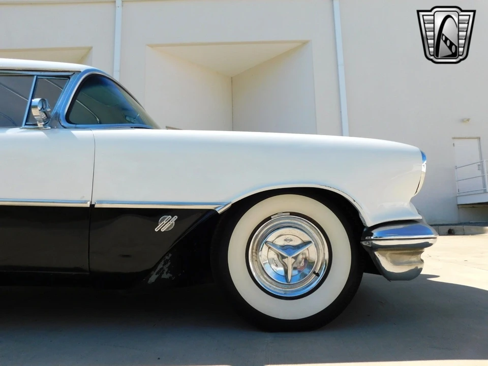 1956 Oldsmobile 88 - Image 15 of 21