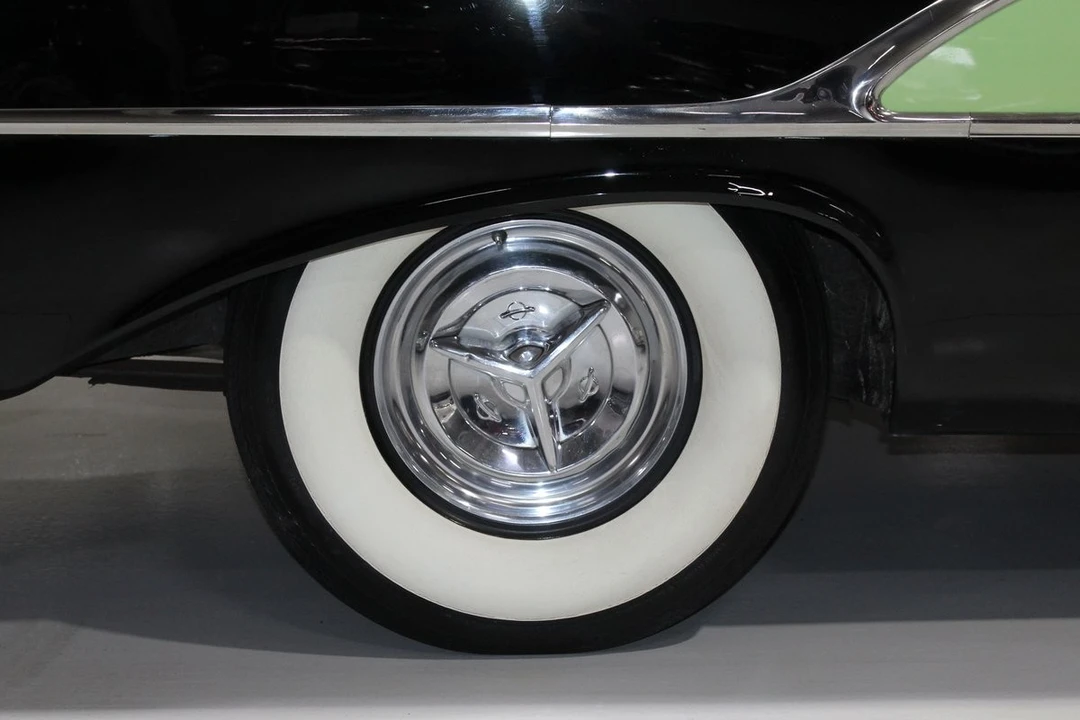 1956 Oldsmobile 88 - Image 26 of 31