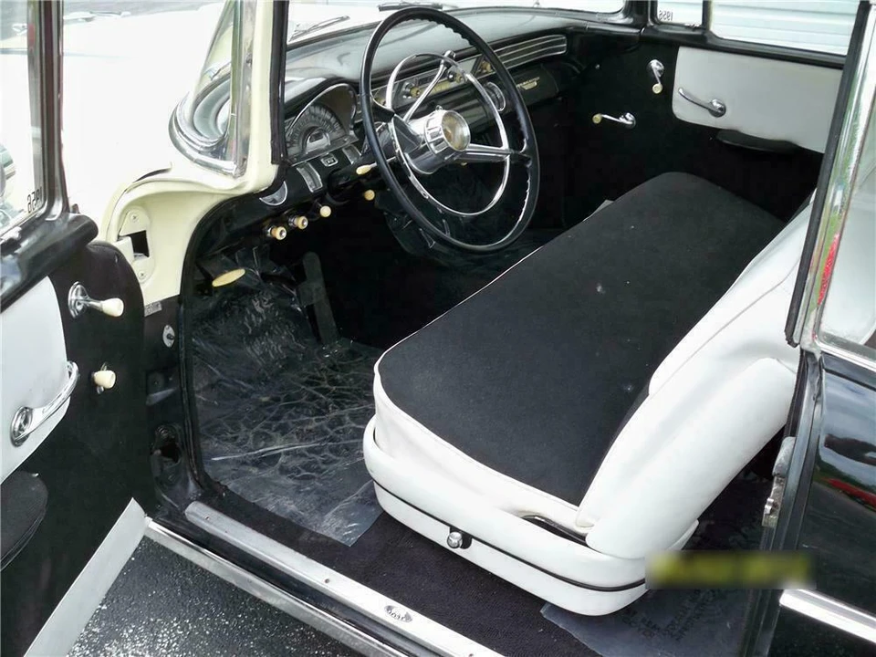 1956 Pontiac Chieftain - Image 3 of 4