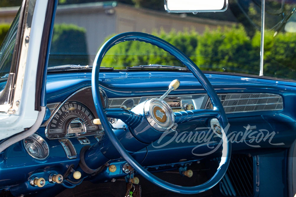 1956 Pontiac Chieftain - Image 7 of 13