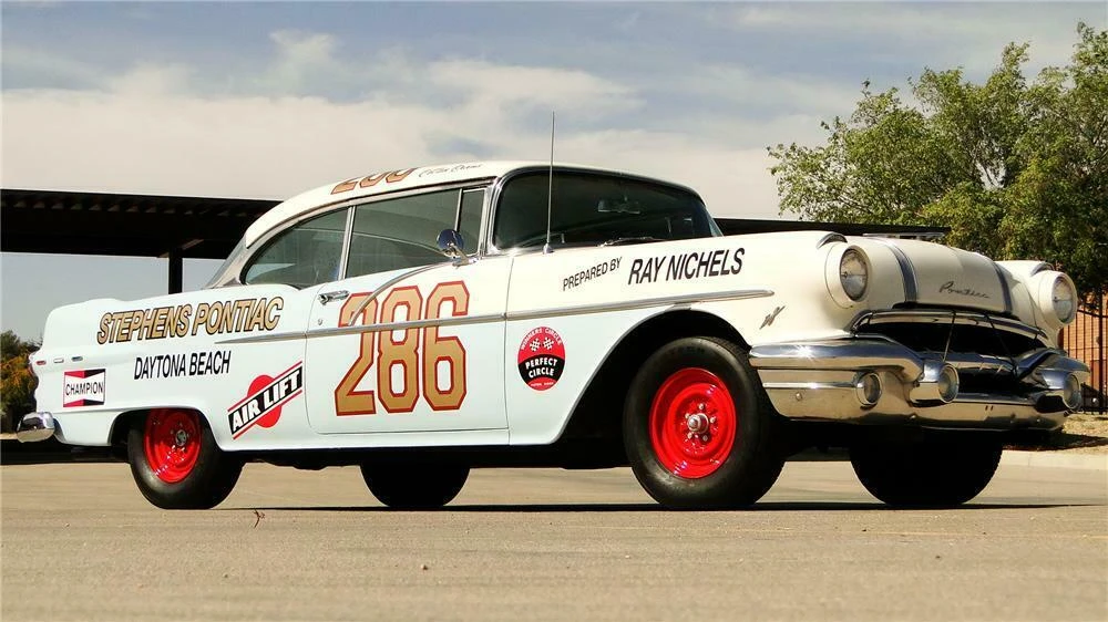 1956 Pontiac Chieftain - Image 4 of 4