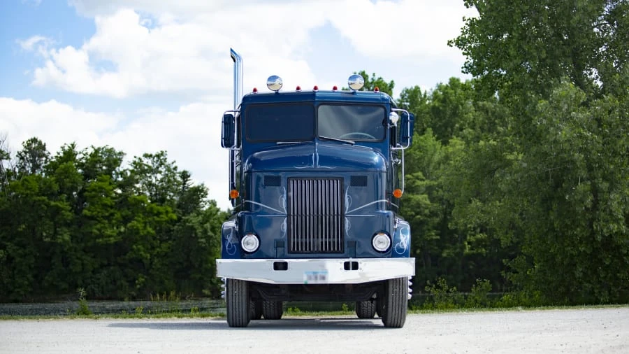 1956 Peterbilt - Image 2 of 13