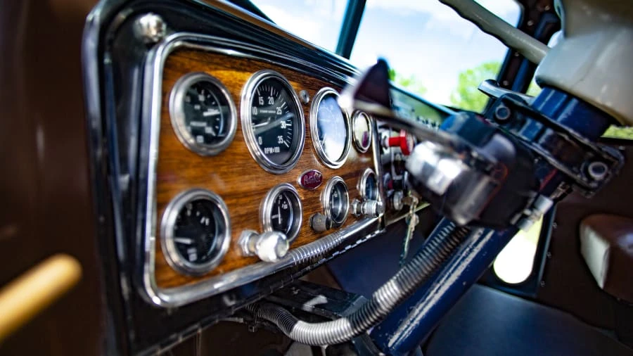 1956 Peterbilt - Image 11 of 13