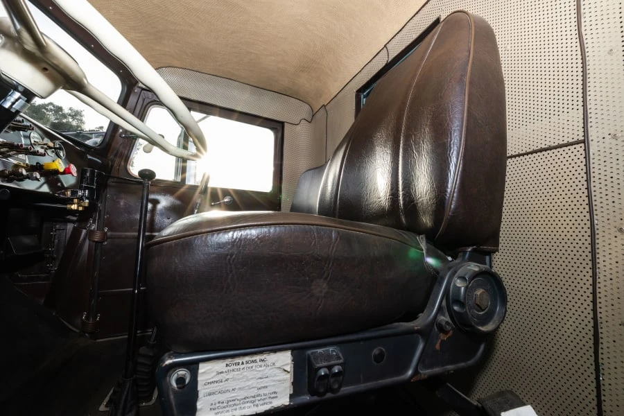 1956 Peterbilt - Image 28 of 31