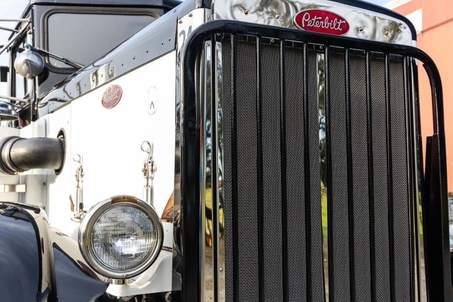 1956 Peterbilt - Image 15 of 31