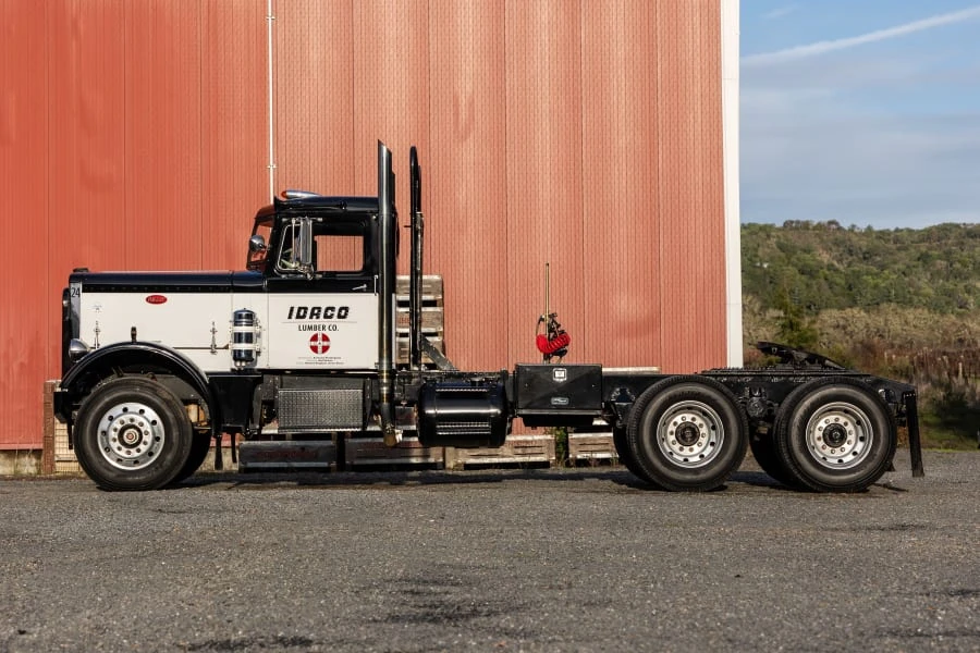 1956 Peterbilt - Image 10 of 31