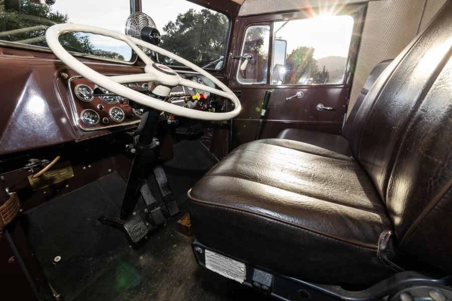 1956 Peterbilt - Image 27 of 31