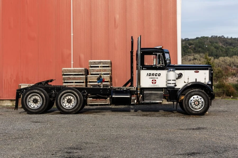 1956 Peterbilt - Image 2 of 31