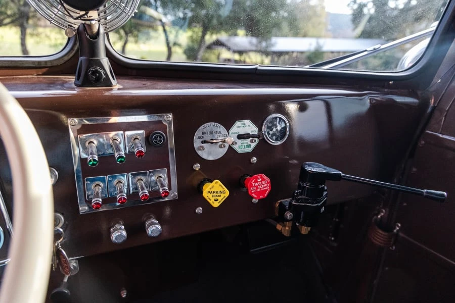 1956 Peterbilt - Image 29 of 31