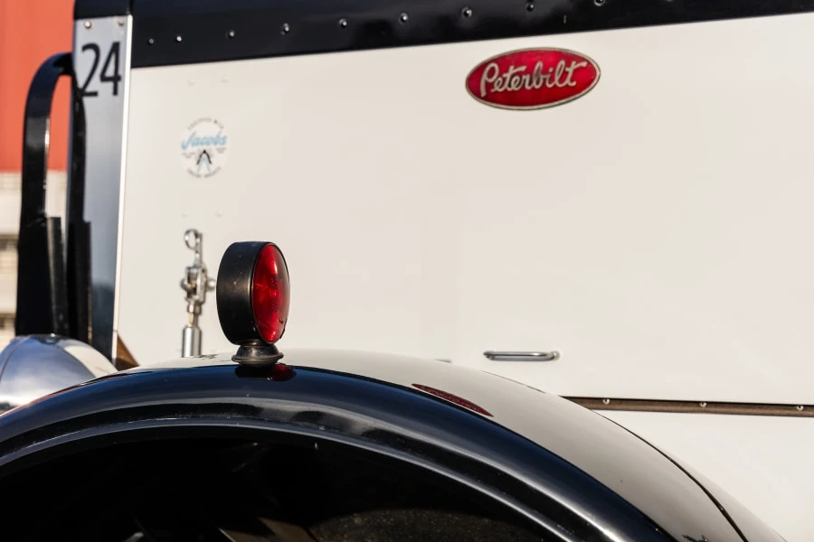 1956 Peterbilt - Image 20 of 31